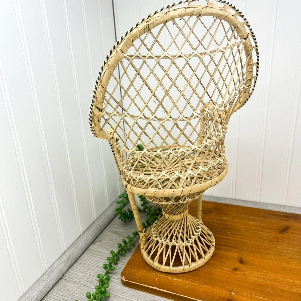 N/A unique wicker